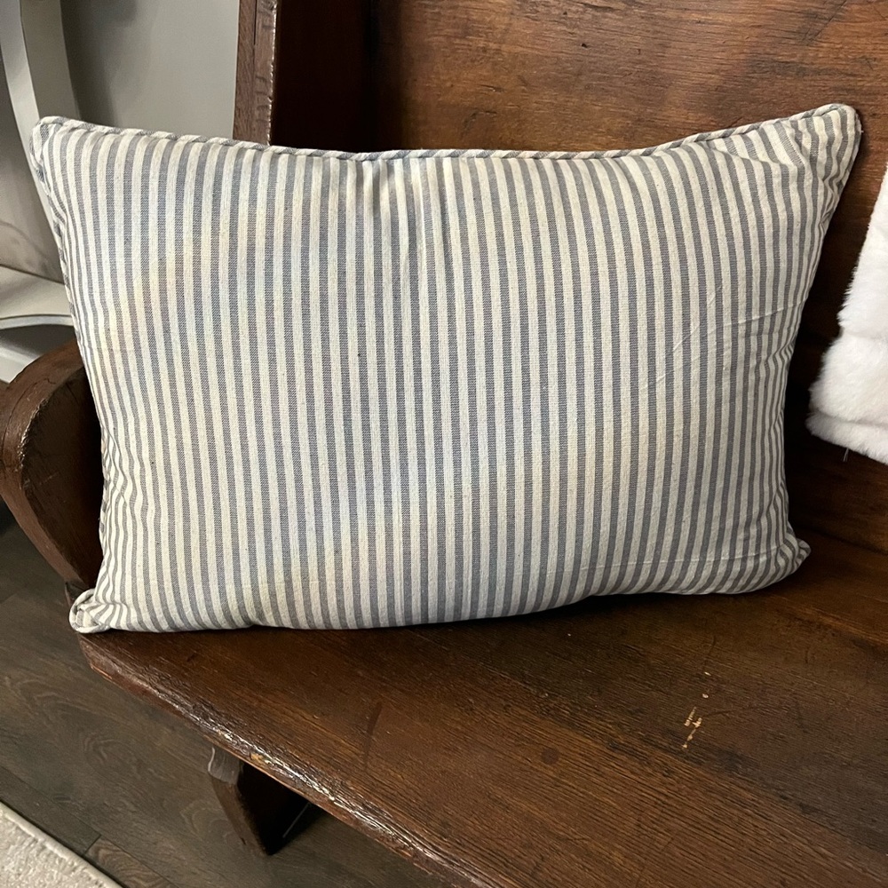 Yellow 'So Very Thankful' Decorative Pillow - Picture 2 of 2